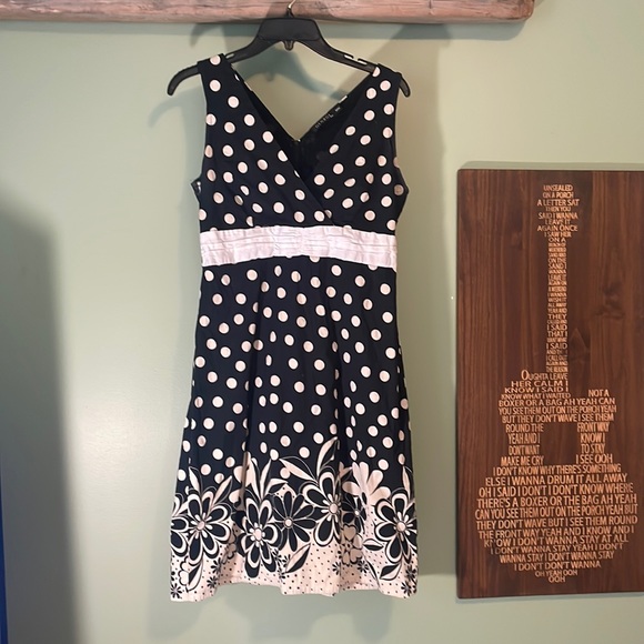 Polka dot dress size Medium - Picture 1 of 4